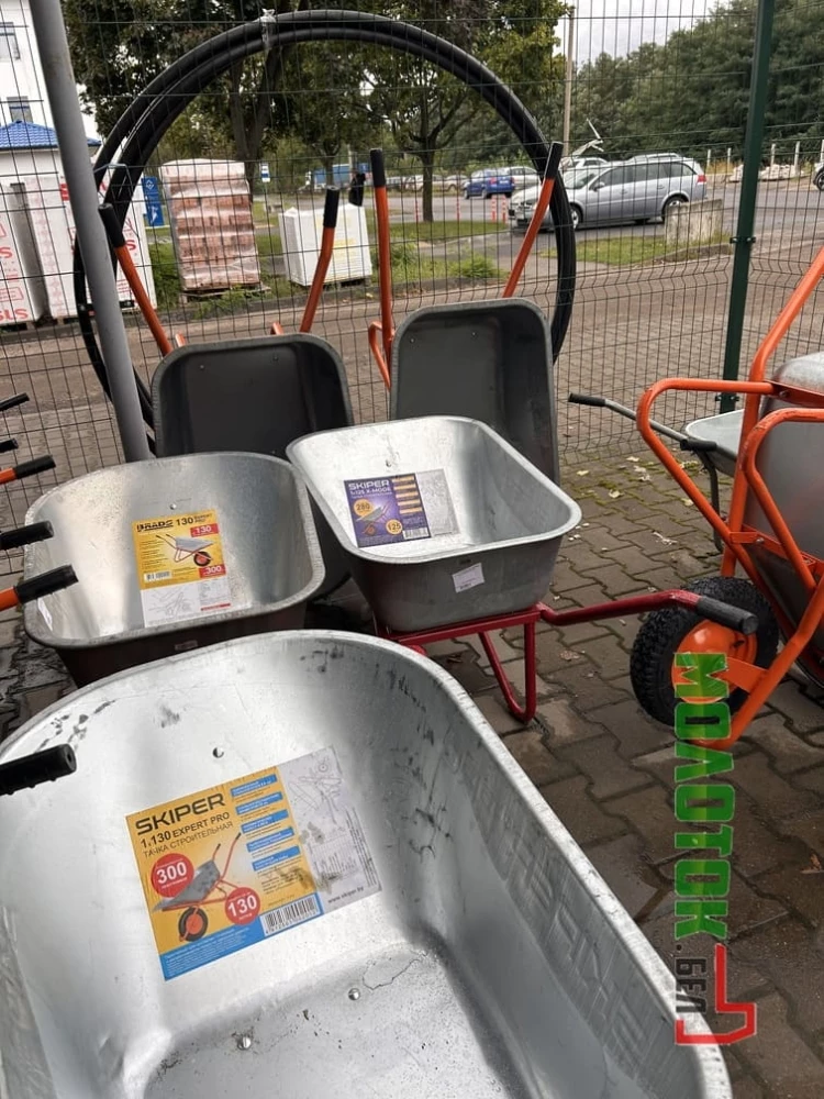 Строительная тачка BRADO - вид сбоку